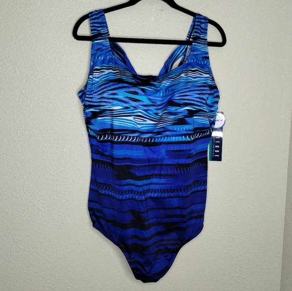 Swimsuits For All Longitude Double X-Back Tank One-Piece Swimsuit Size 22 - Picture 2 of 8